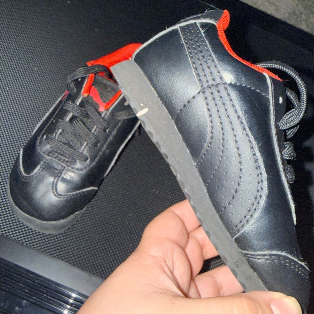 Puma Kids Black Sneakers with Red Lining and Accent - Picture 4 of 7